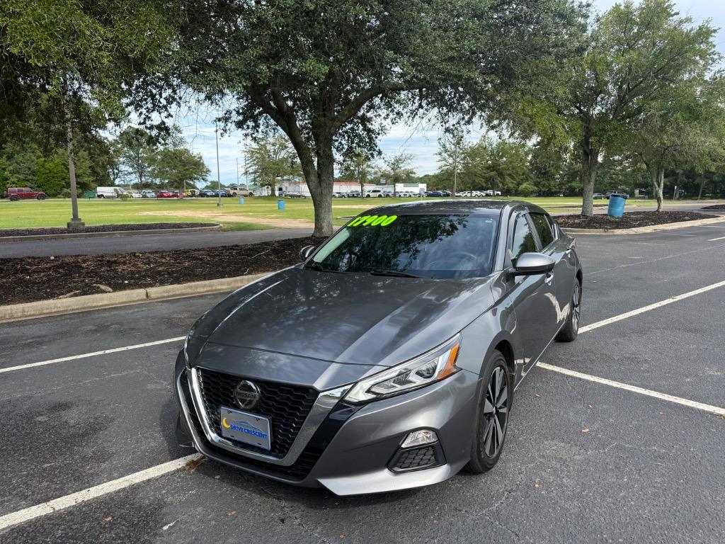 2022 Nissan Altima - $17,900