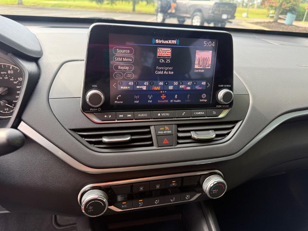 2022 Nissan Altima - $17,900