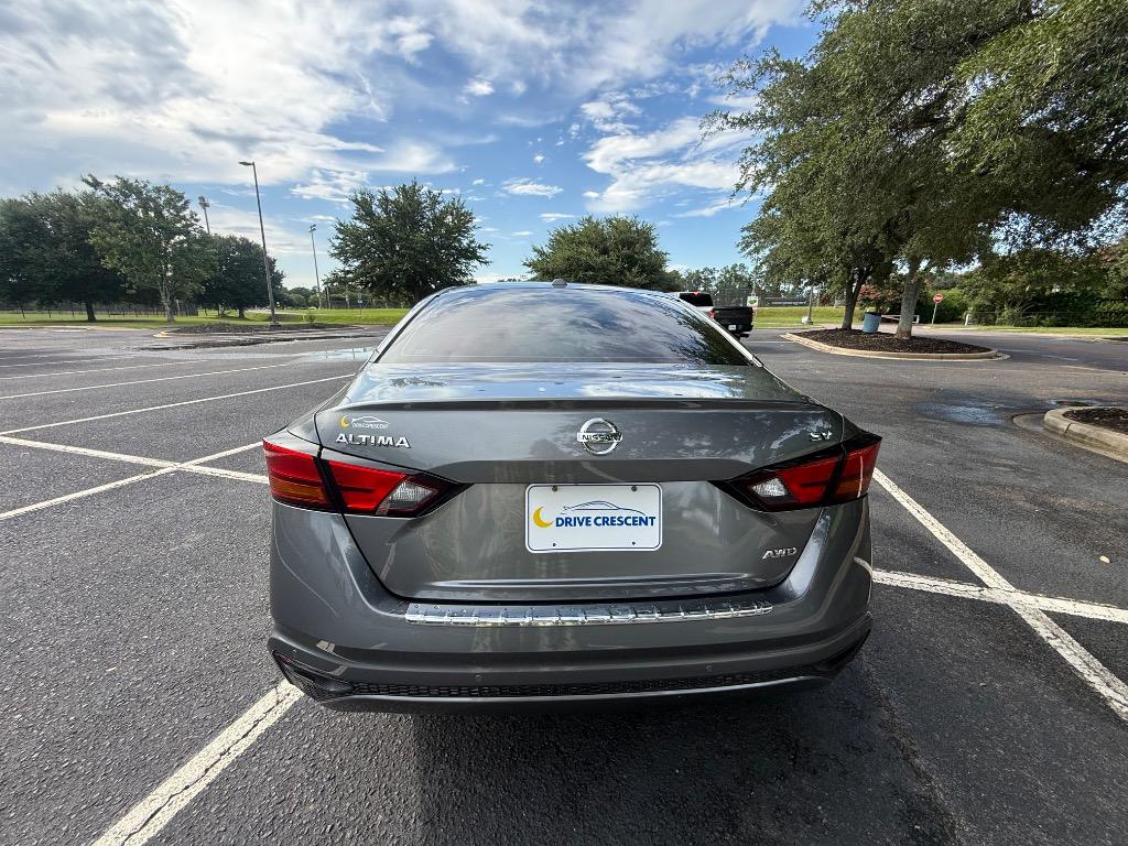 2022 Nissan Altima - $17,900