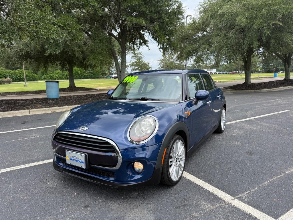 2016 MINI Hardtop - $9,900