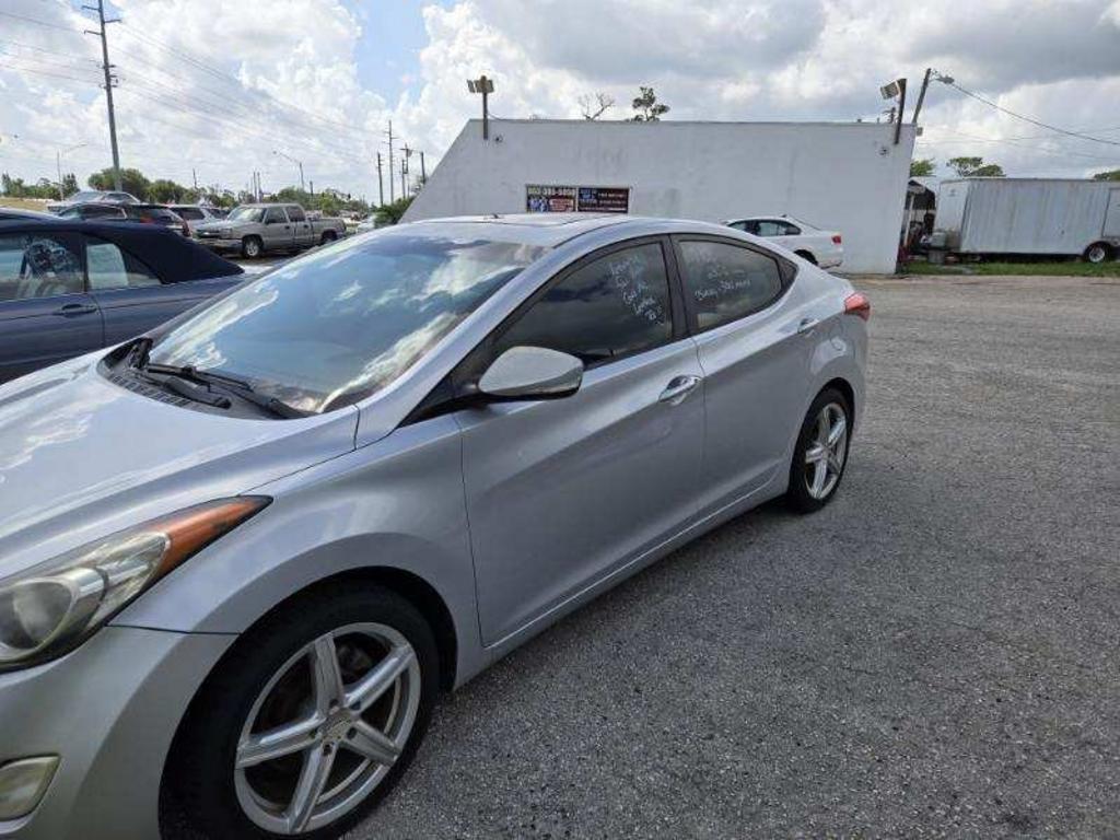 2012 Hyundai Elantra