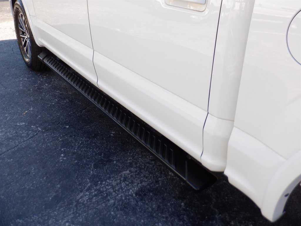 2019 Ford F150 XLT Sport With Navi photo