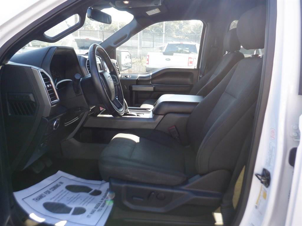 2019 Ford F150 XLT Sport With Navi photo
