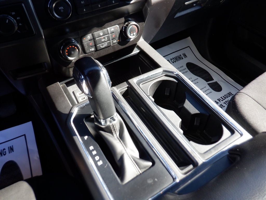 2019 Ford F150 XLT Sport With Navi photo
