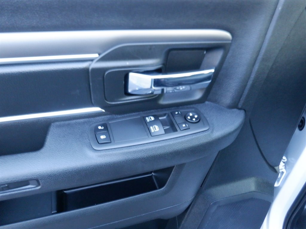2023 RAM 1500 DS Tradesman photo