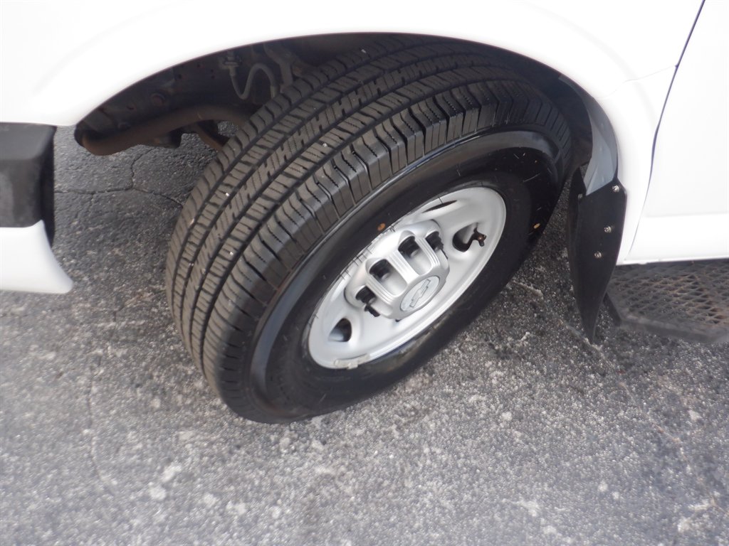 2014 Chevrolet Express 3500 3500 photo