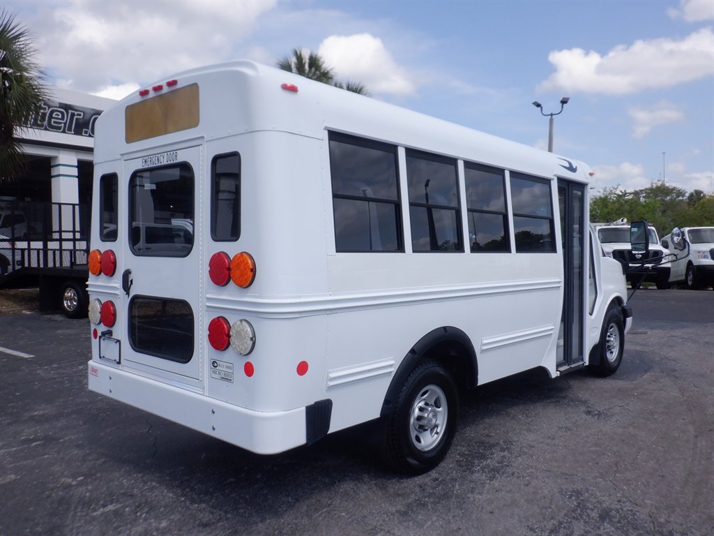 2014 Chevrolet Express 3500 3500 photo