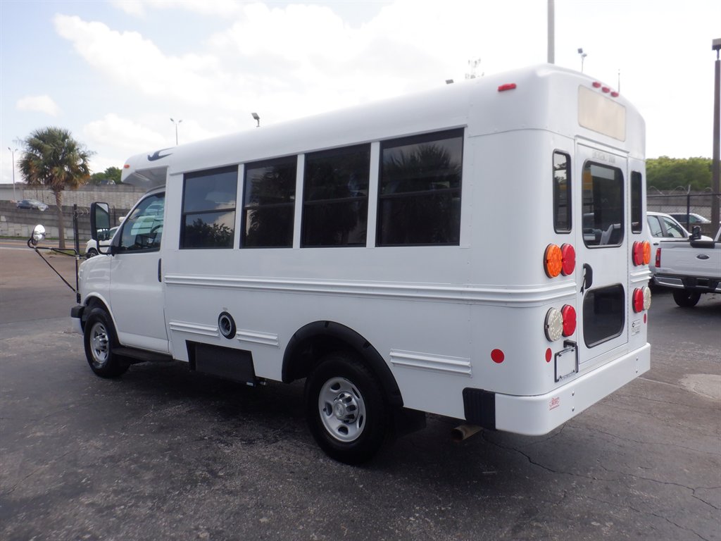 2014 Chevrolet Express 3500 3500 photo