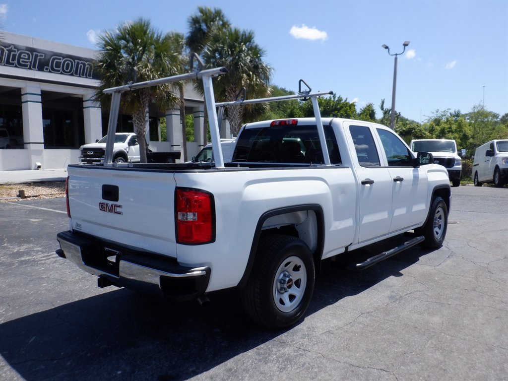 2019 GMC Sierra 1500 LTD V-8 With TOW PKG photo