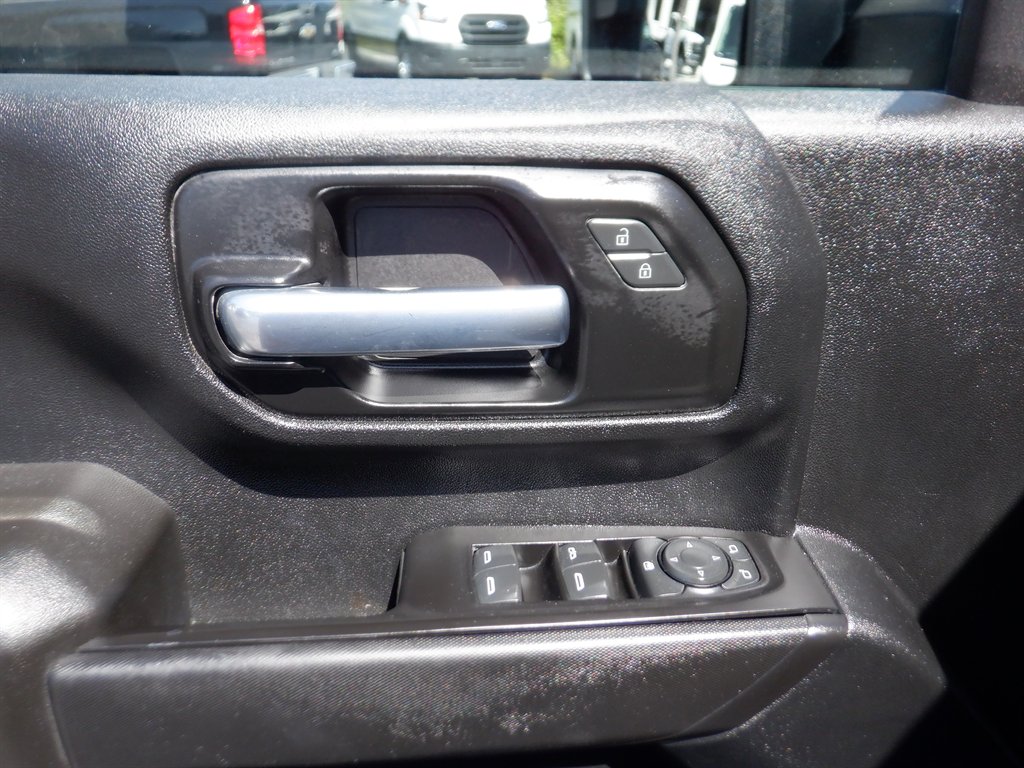 2021 Chevrolet Silverado 2500 Utility photo