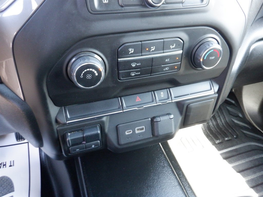 2021 Chevrolet Silverado 2500 Utility photo