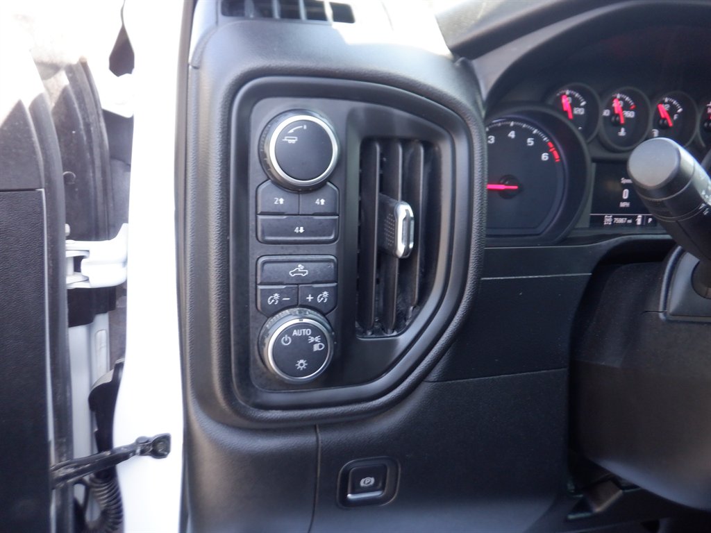 2021 Chevrolet Silverado 2500 Utility photo