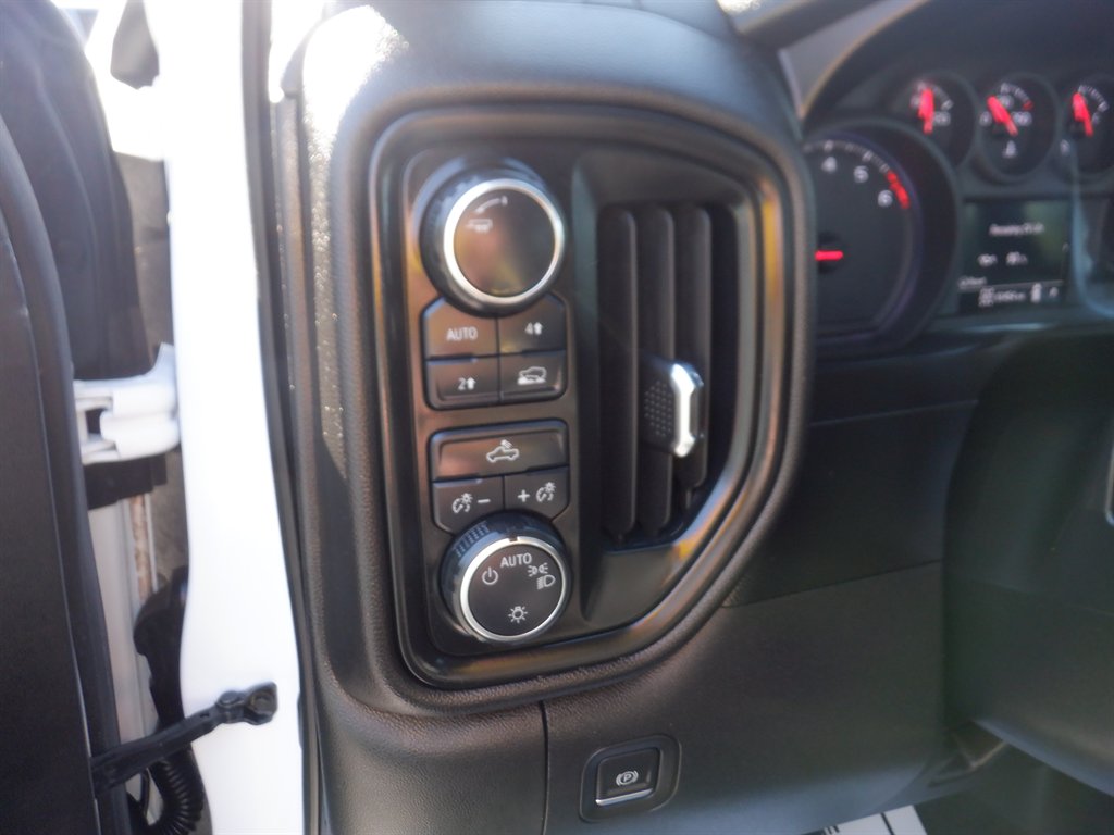 2020 Chevrolet Silverado 1500 Short BED 4x4 photo