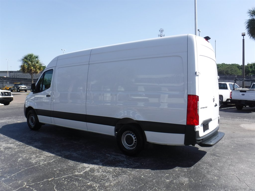 2023 Mercedes-Benz Sprinter 2500 High Roof photo