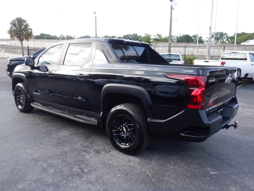 2024 Chevrolet Silverado EV 3WT photo