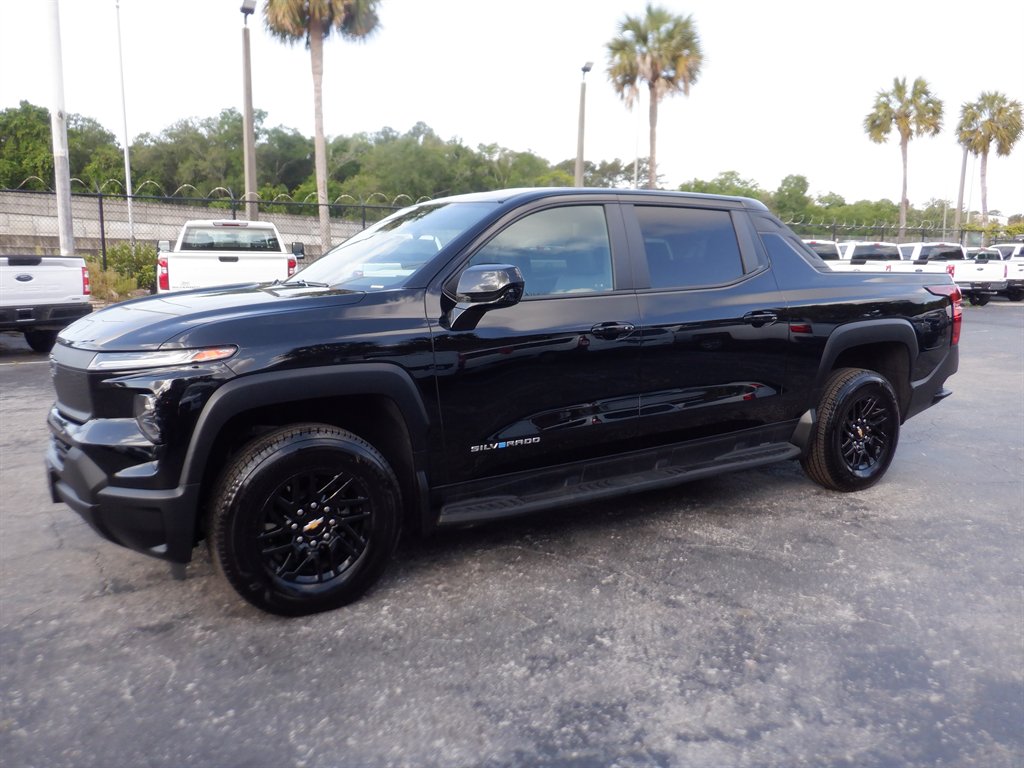 2024 Chevrolet Silverado EV 3WT photo
