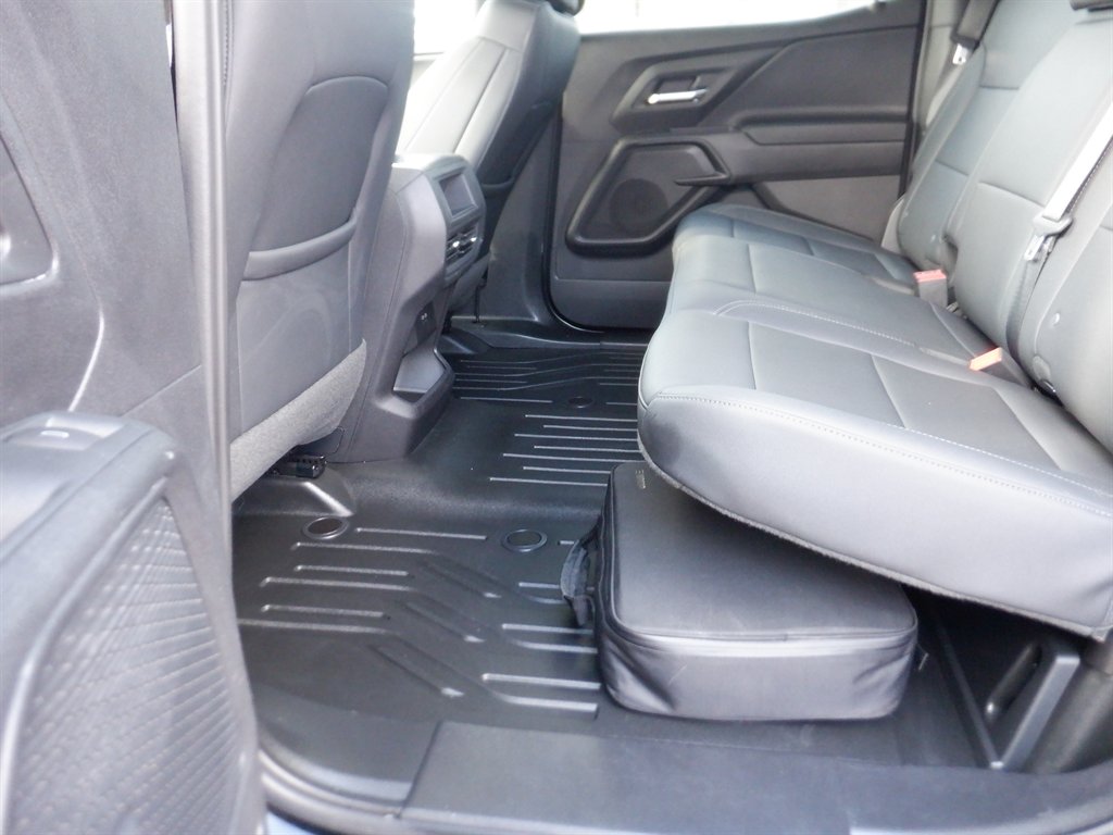 2024 Chevrolet Silverado EV 3WT photo