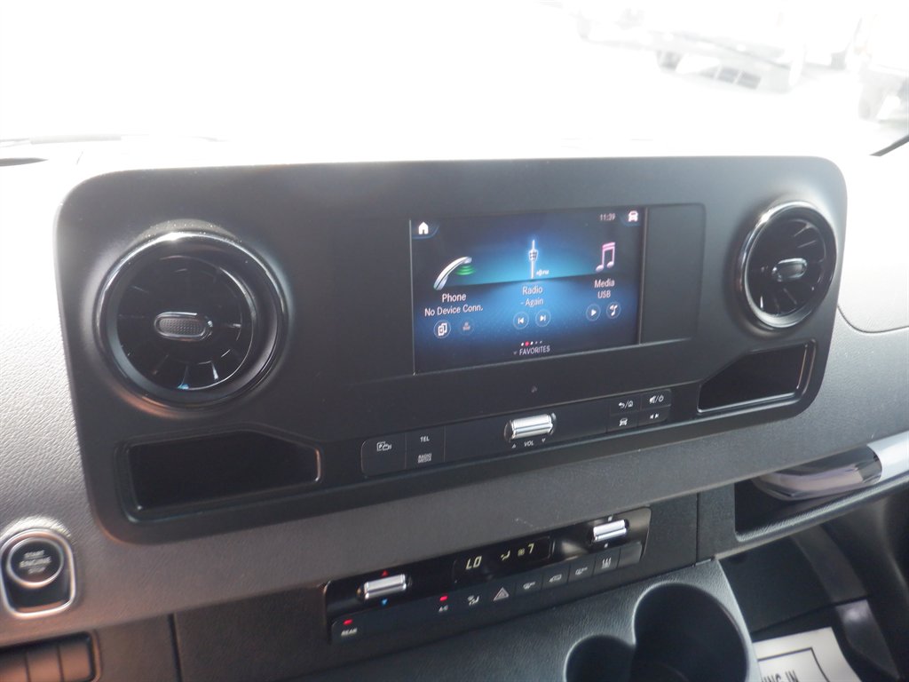 2022 Mercedes-Benz Sprinter 2500 15 Passenger HR LWB photo