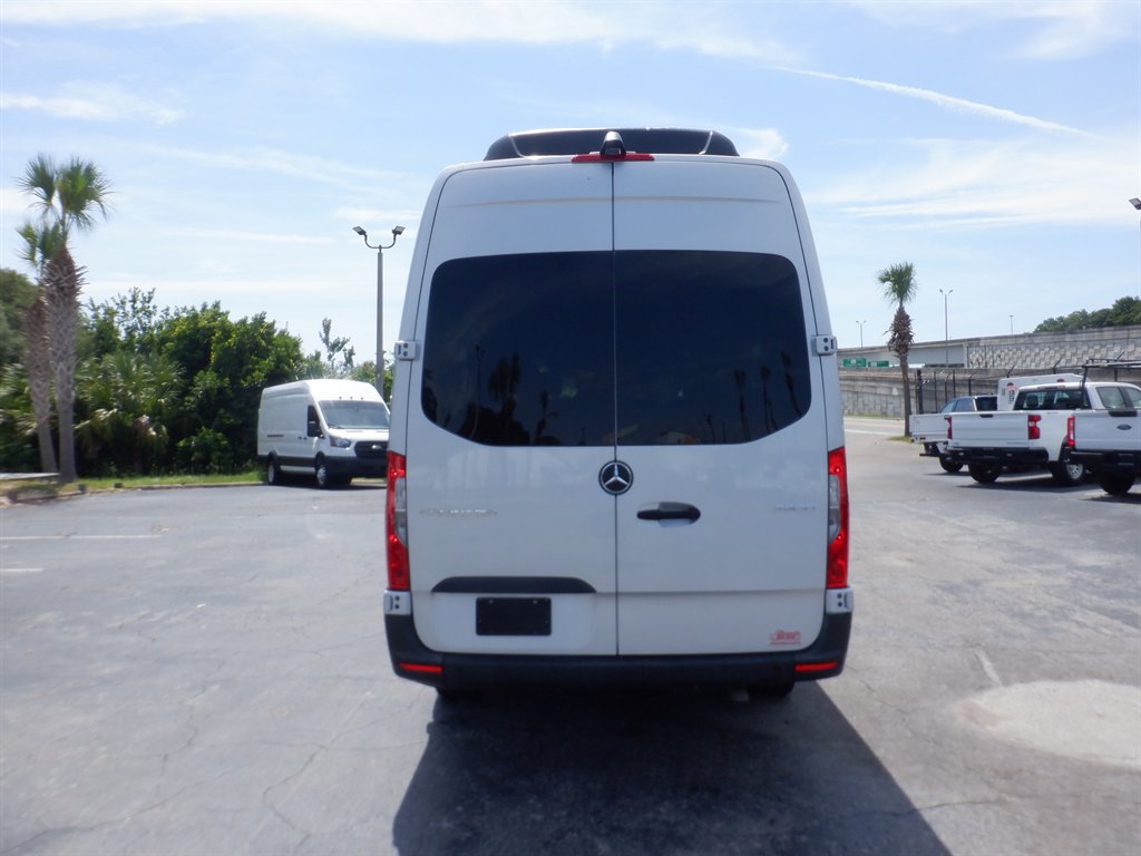 2022 Mercedes-Benz Sprinter 2500 15 Passenger HR LWB photo