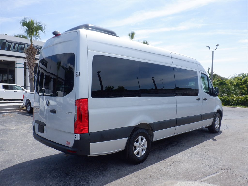2022 Mercedes-Benz Sprinter 2500 15 Passenger HR LWB photo