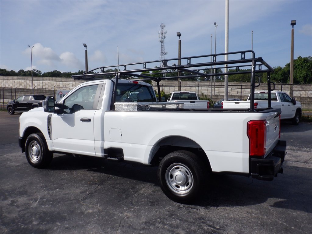 2024 Ford F250sd Long BED With Rack photo