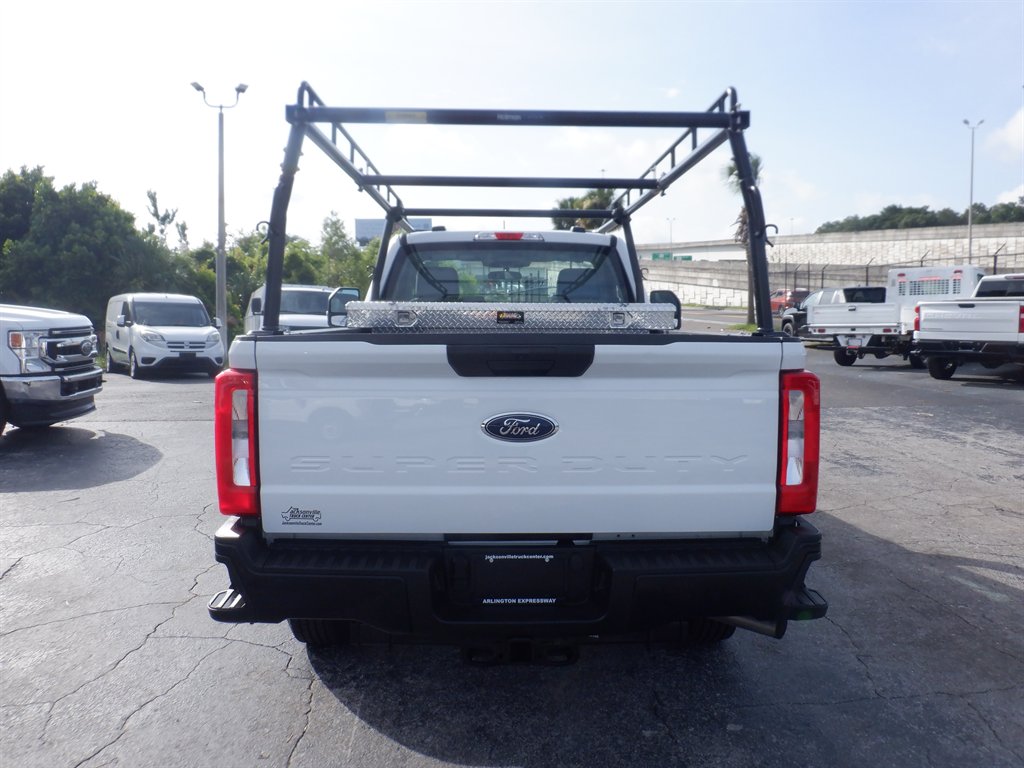 2024 Ford F250sd Long BED With Rack photo