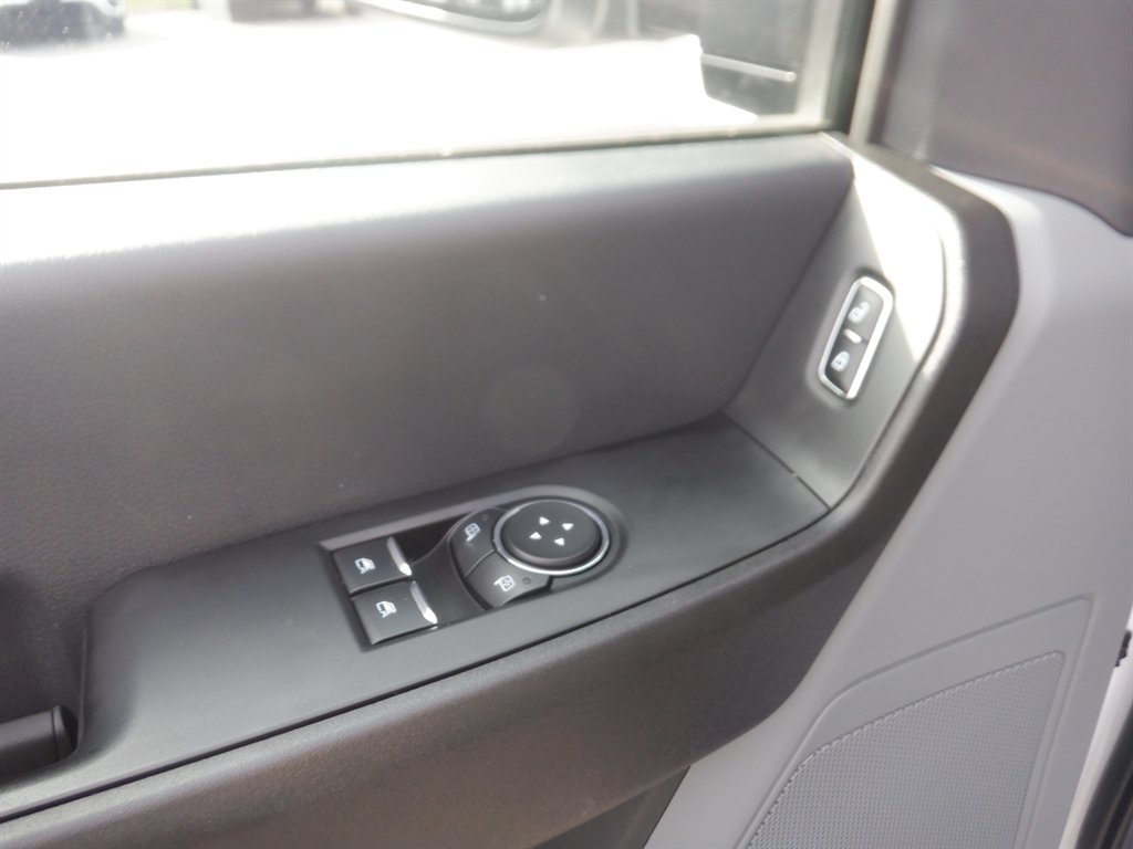 2024 Ford F250sd Long BED With Rack photo