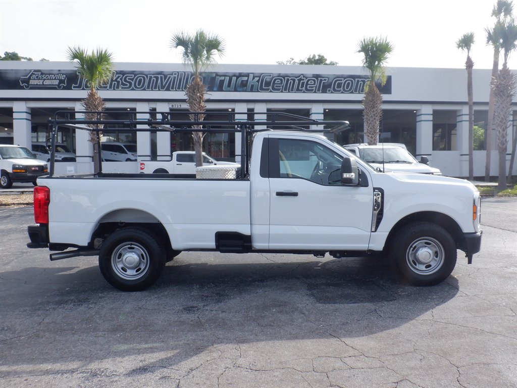 2024 Ford F250sd Long BED With Rack photo