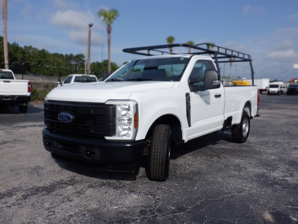 2024 Ford F250sd Long BED With Rack photo