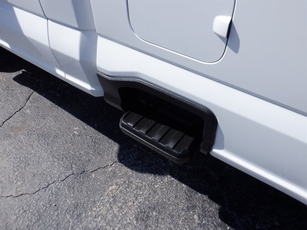2024 Ford F250sd Long BED With Rack photo