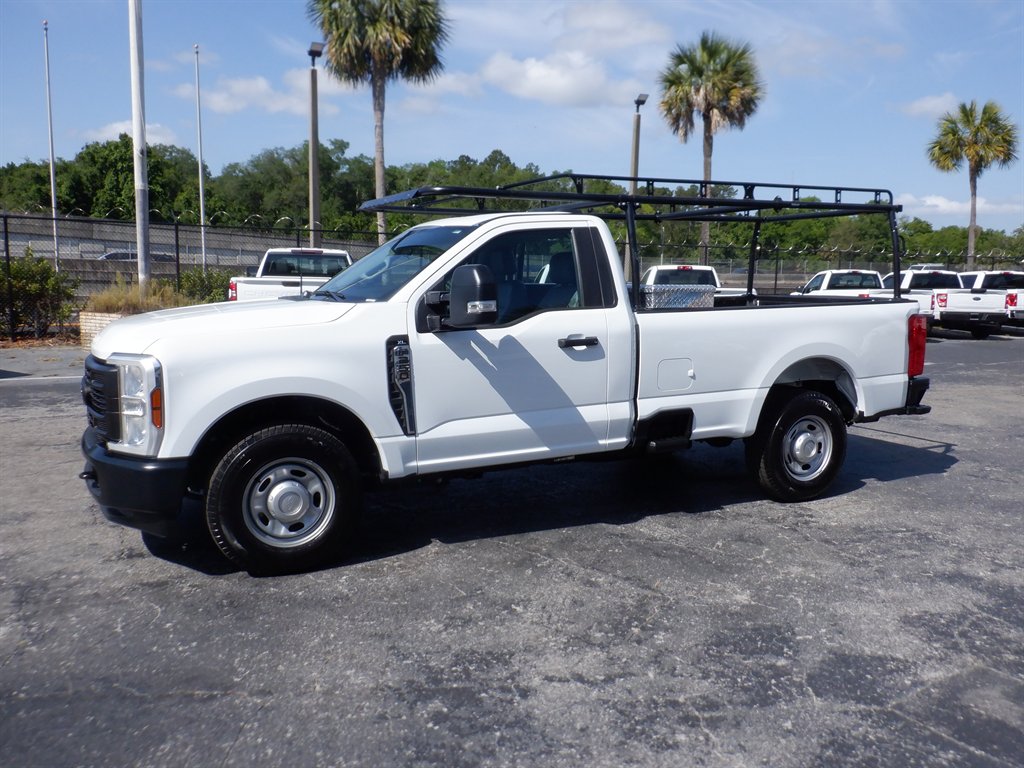 2024 Ford F250sd Long BED With Rack photo