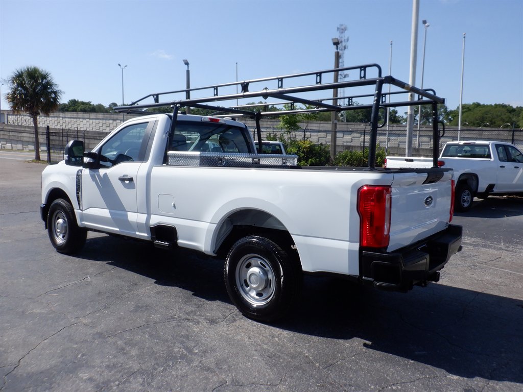 2024 Ford F250sd Long BED With Rack photo