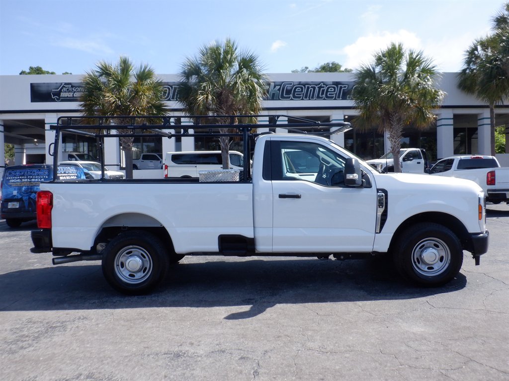 2024 Ford F250sd Long BED With Rack photo