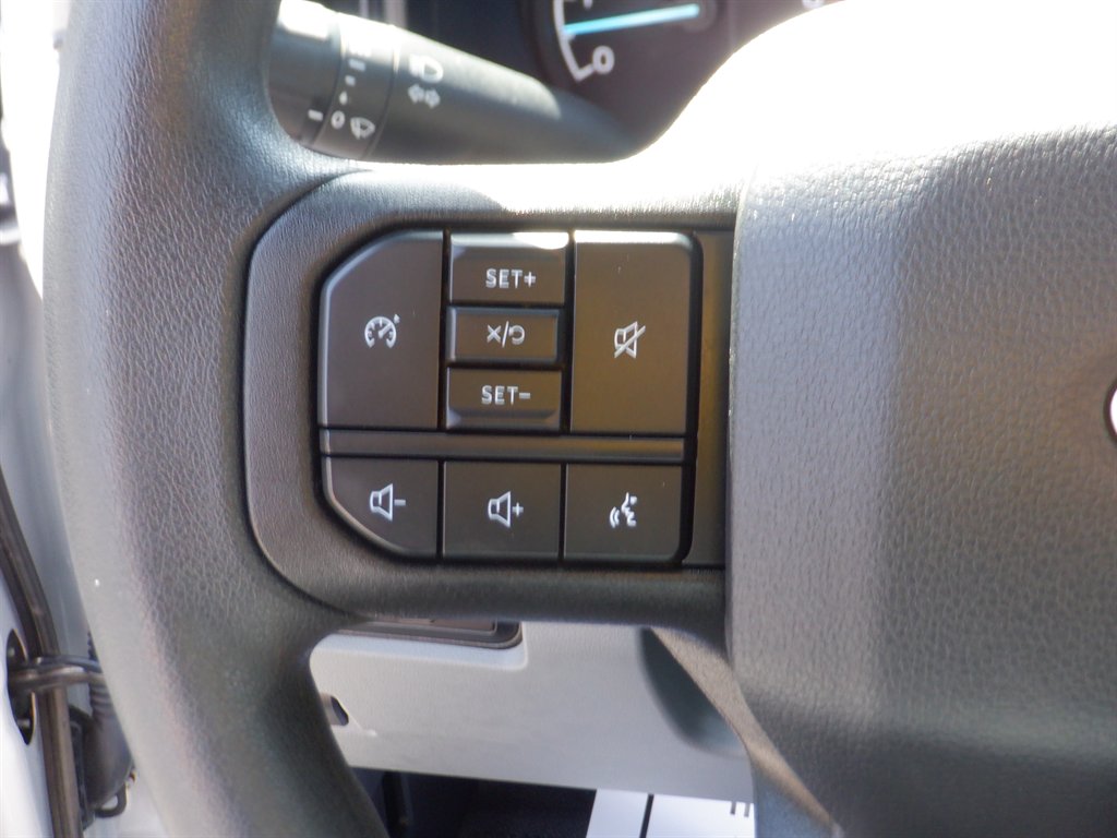 2024 Ford F250sd Long BED With Rack photo