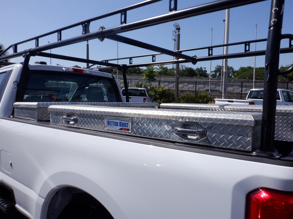2024 Ford F250sd Long BED With Rack photo