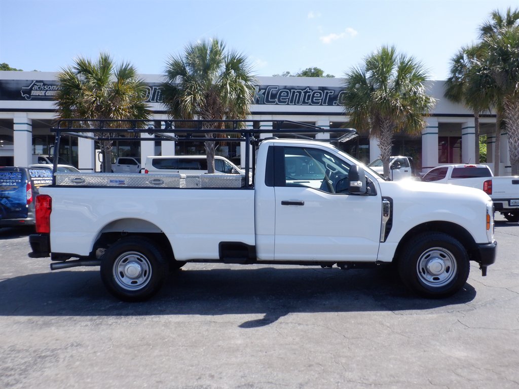 2024 Ford F250sd Long BED With Rack photo