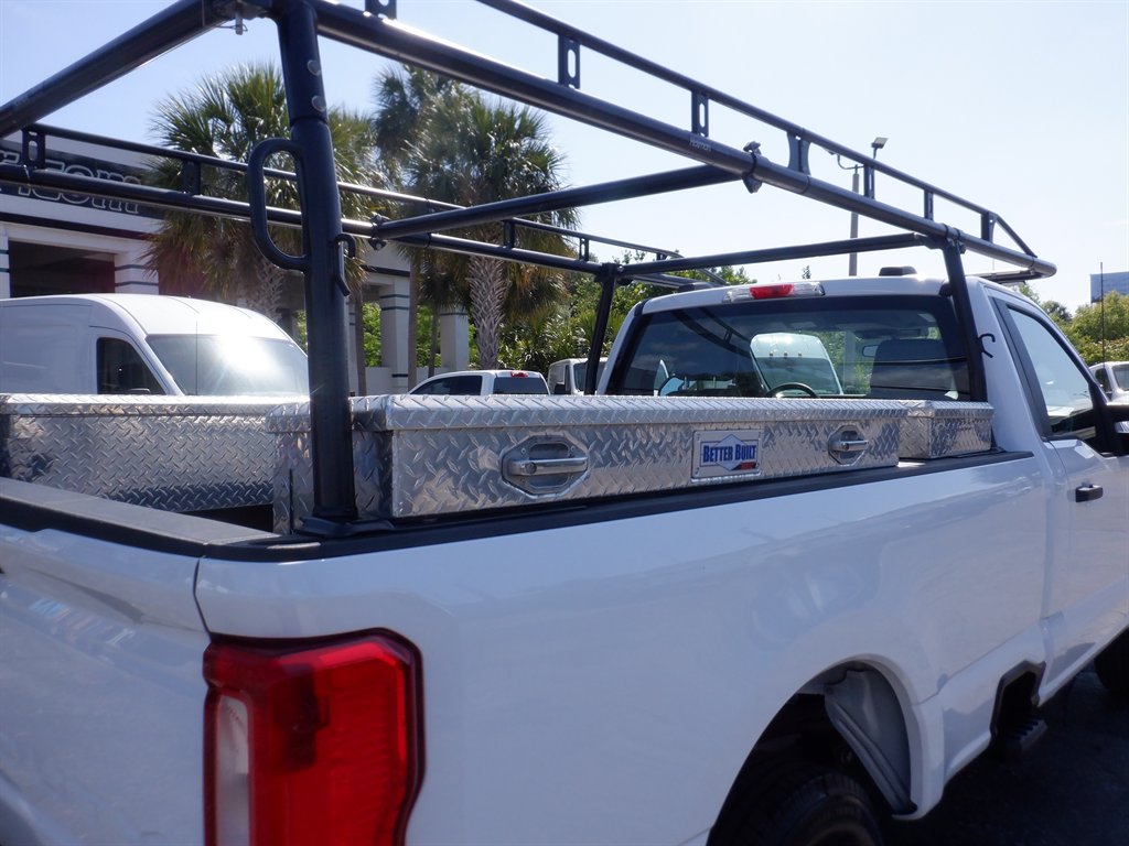 2024 Ford F250sd Long BED With Rack photo