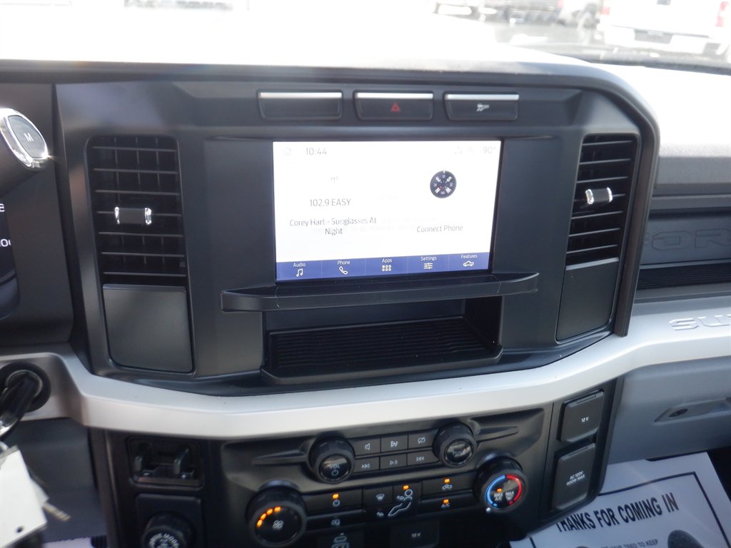 2024 Ford F250sd Long BED With Rack photo