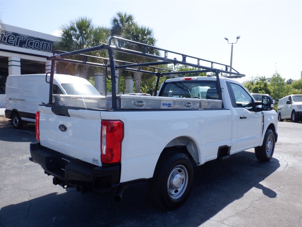 2024 Ford F250sd Long BED With Rack photo