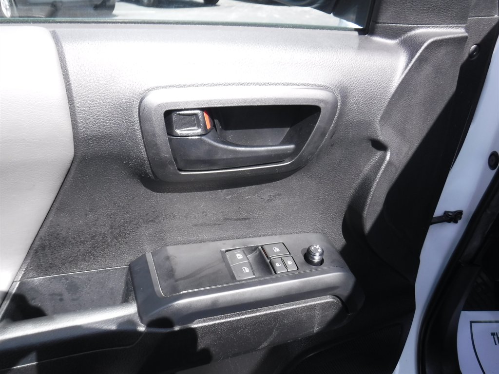 2023 Toyota Tacoma SR photo