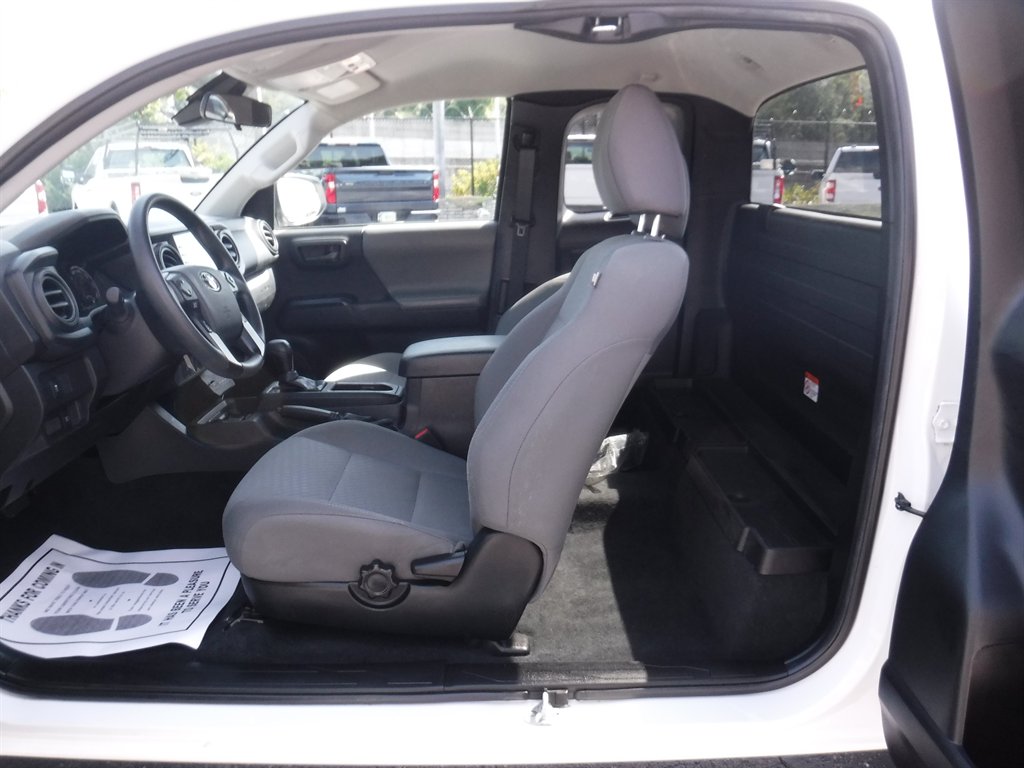 2023 Toyota Tacoma SR photo