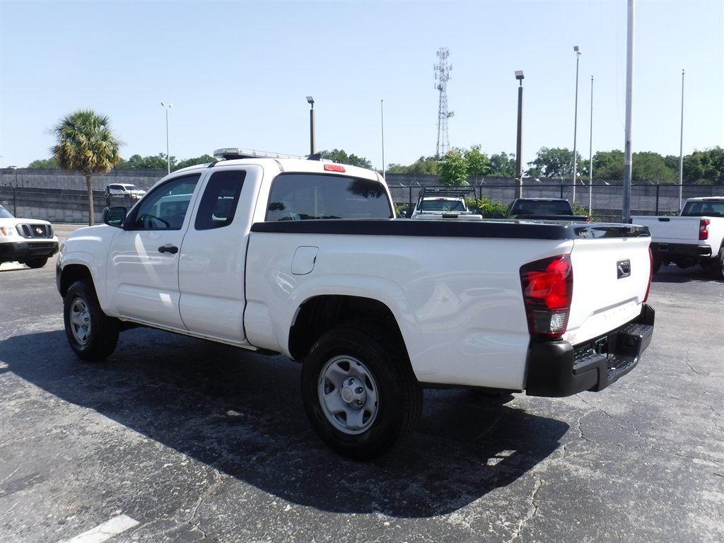 2023 Toyota Tacoma SR photo