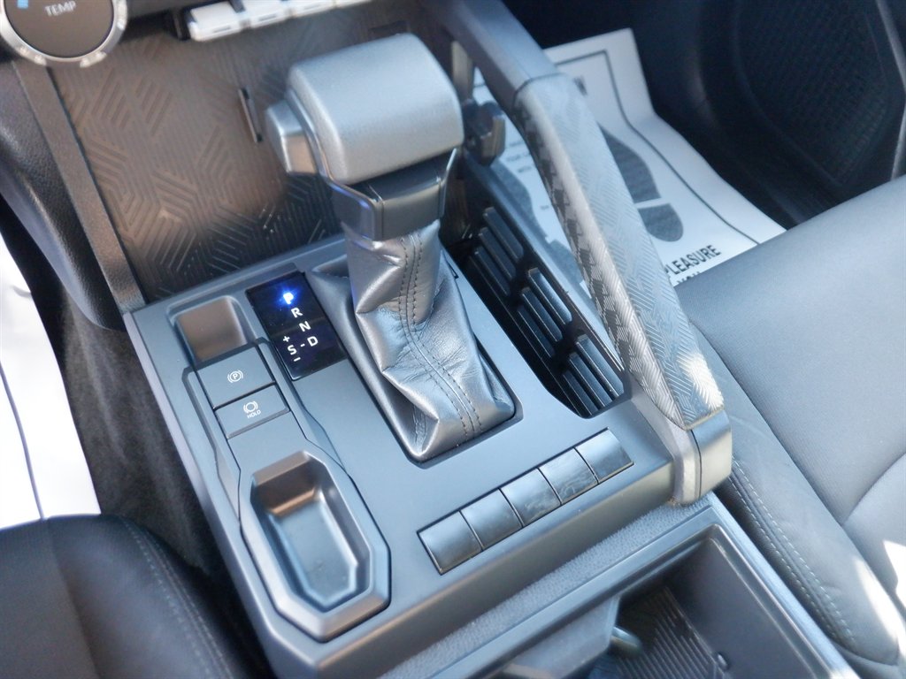2024 Toyota Tacoma SR photo 12