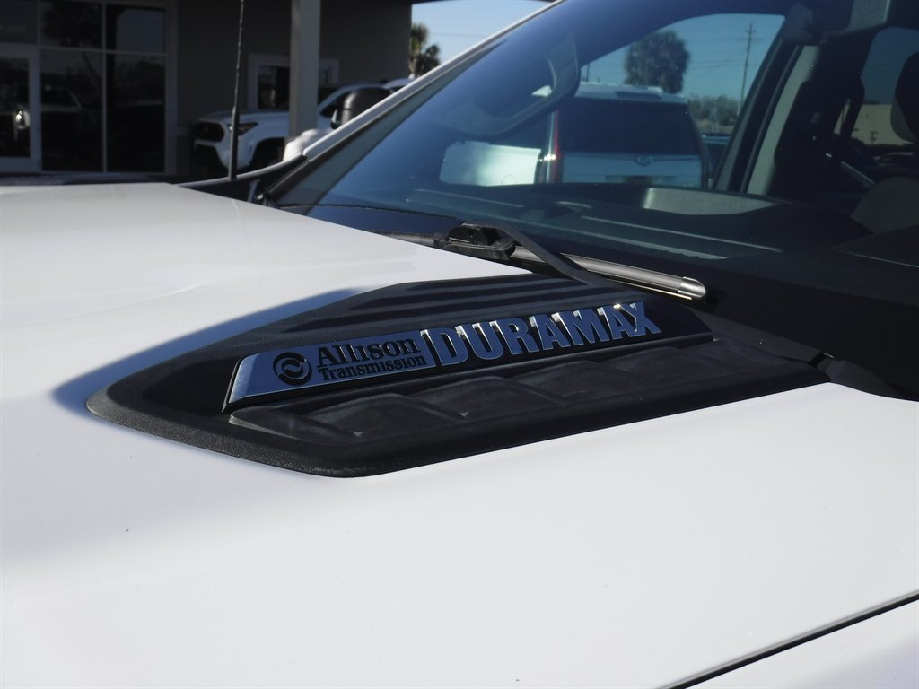 2023 Chevrolet Silverado Hd - $46,398