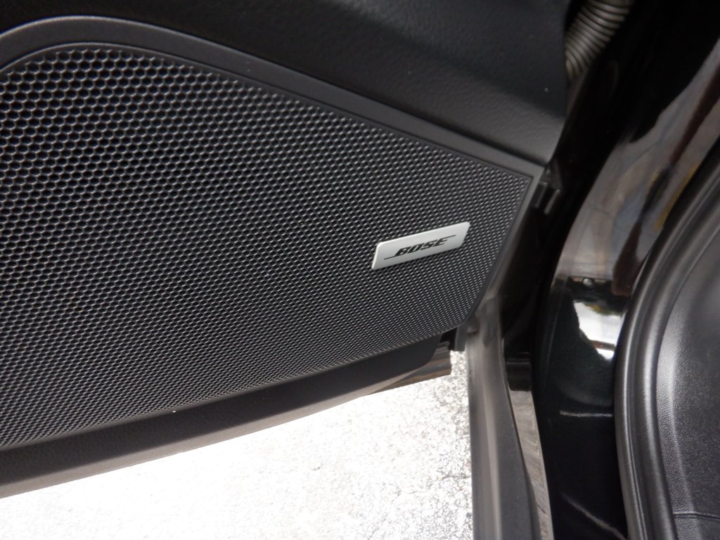 2023 Porsche Cayenne - $55,995