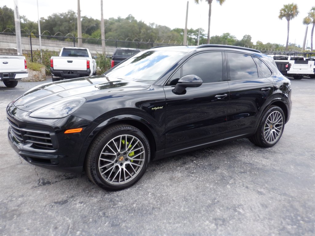 2023 Porsche Cayenne - $55,995