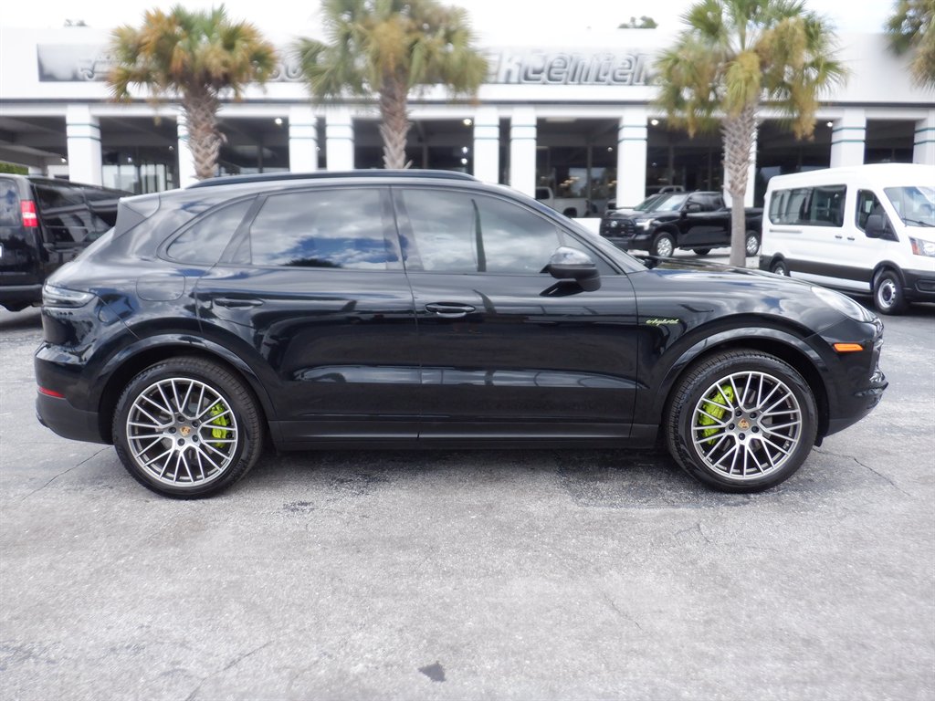 2023 Porsche Cayenne - $55,995