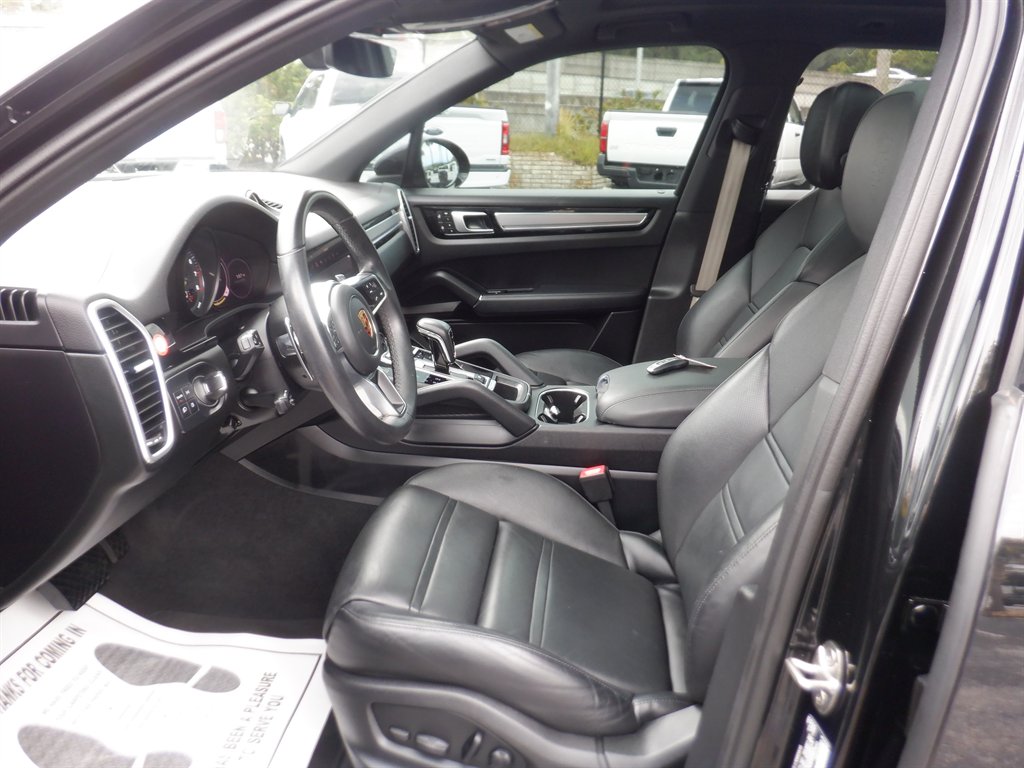2023 Porsche Cayenne - $55,995
