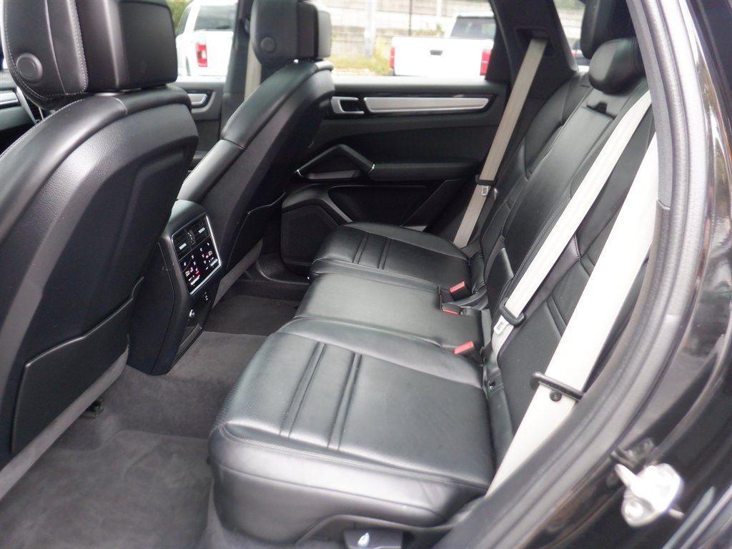 2023 Porsche Cayenne - $55,995