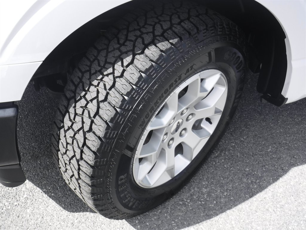 2022 Ford F-150 - $24,995
